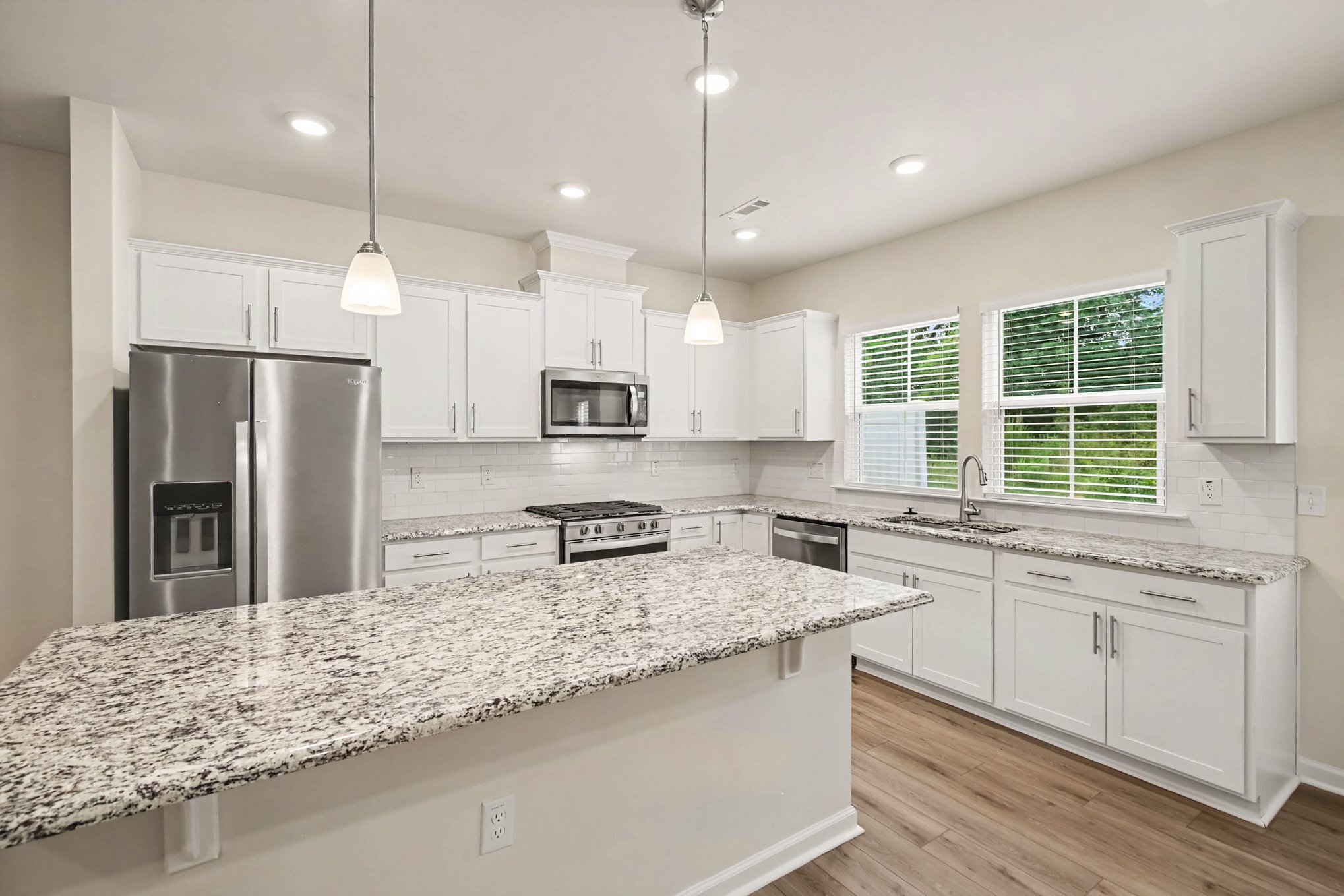 Building Photo - 909 Falls Grove Trl