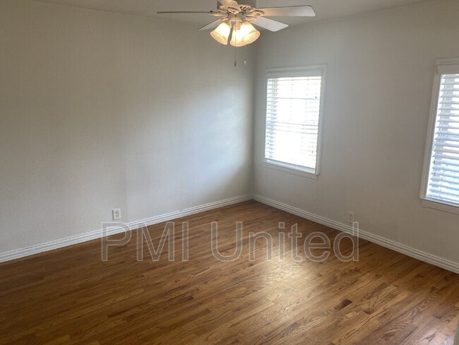 Building Photo - 510 Panhandle St