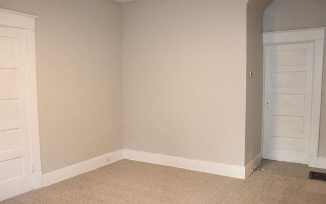 Building Photo - 1535 N 32nd St