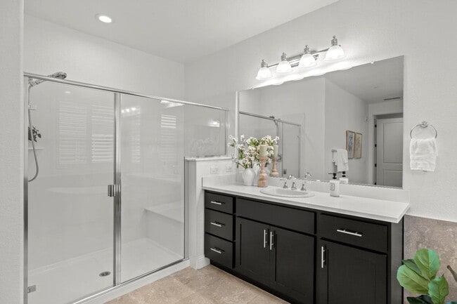 Building Photo - 4 Bedroom Upscale Rocklin Home Available NOW