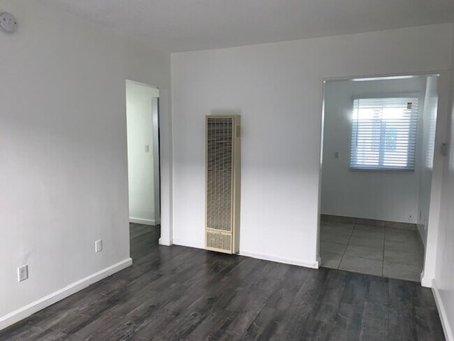 Interior Photo - Felton Apts.
