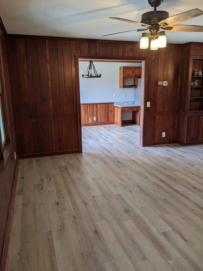 Building Photo - 5990 Idlewild Rd