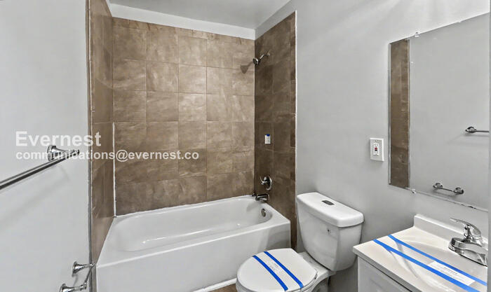 Building Photo - 1368 Alverado Way