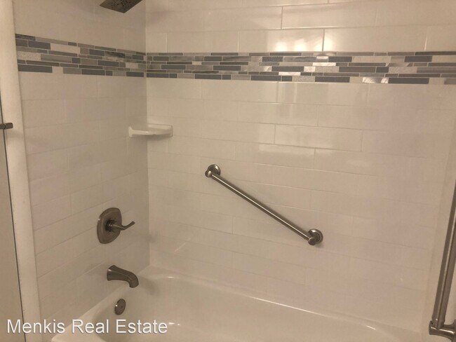 Building Photo - 2 br, 2 bath House - 15210 Elkridge Way # 2G