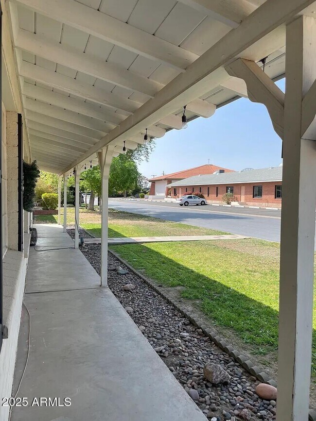 Building Photo - 4023 E Heatherbrae Dr