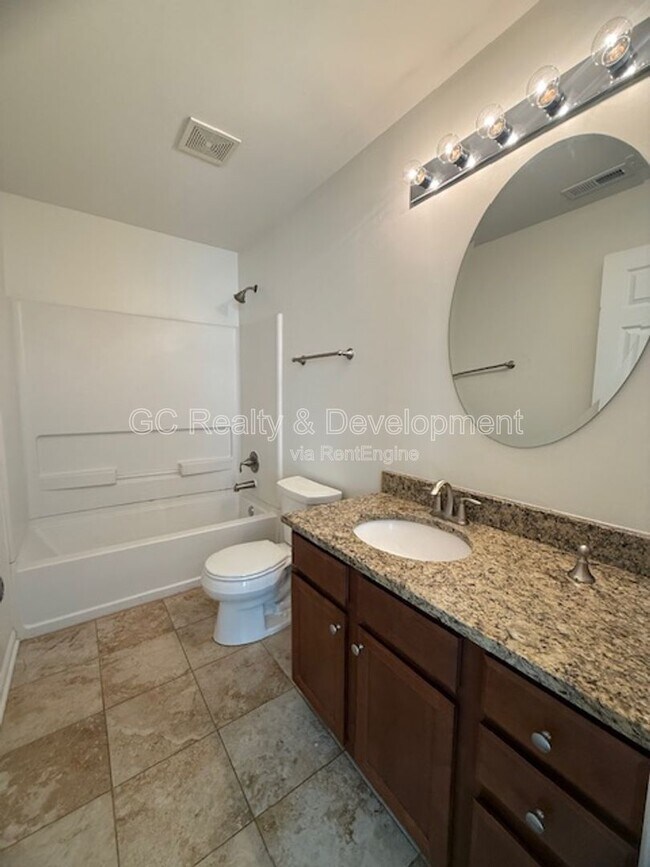 Building Photo - 1062 Turin Dr
