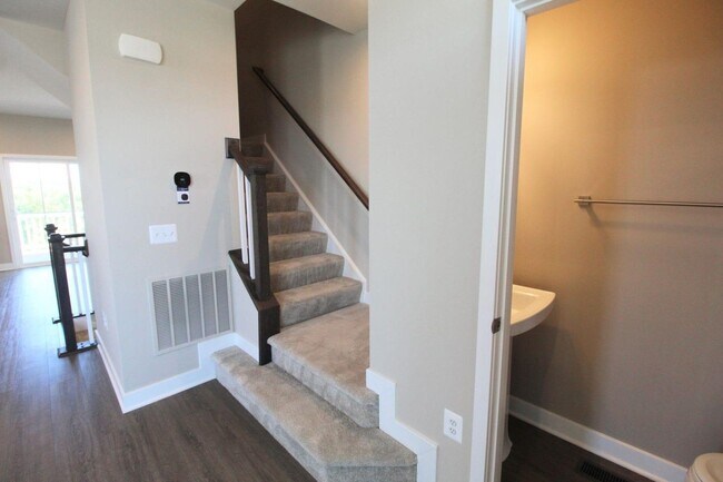 Building Photo - 4489 Drysdale St