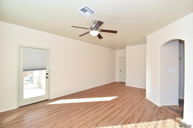 Building Photo - 2523 S 41st Ave