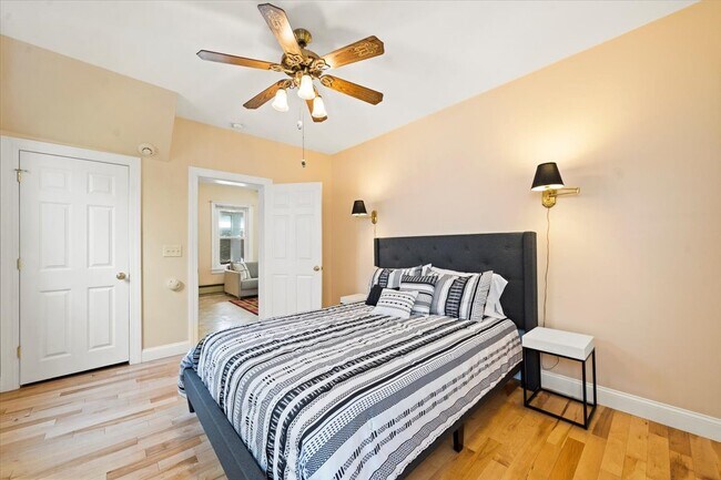 1st Floor Queen Bedroom - 107 Clinton St