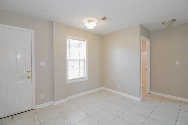 Building Photo - 1134 Keith Ave