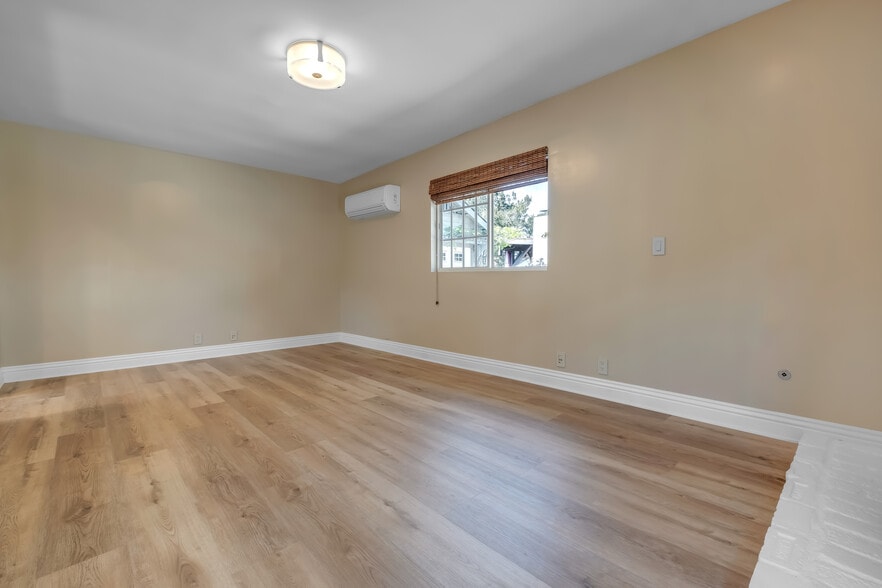 Building Photo - 715 Ocean View Ave