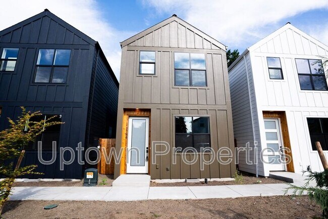 Building Photo - 7766 SW Bonita Rd