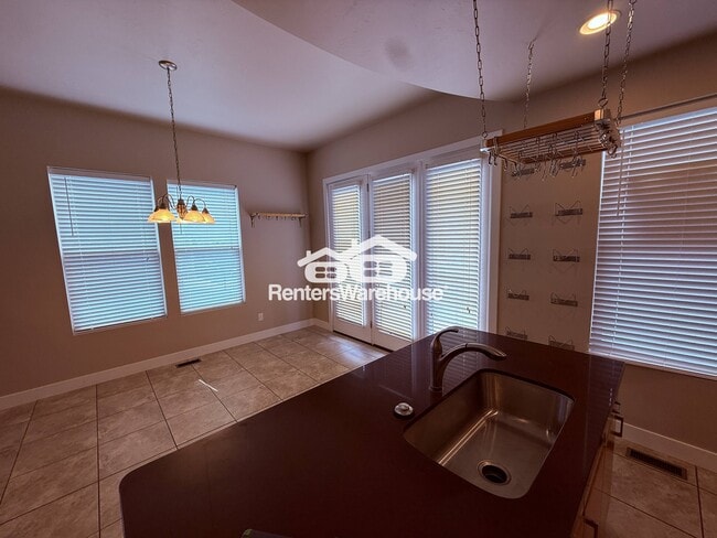 Building Photo - 7535 Vinci Pl