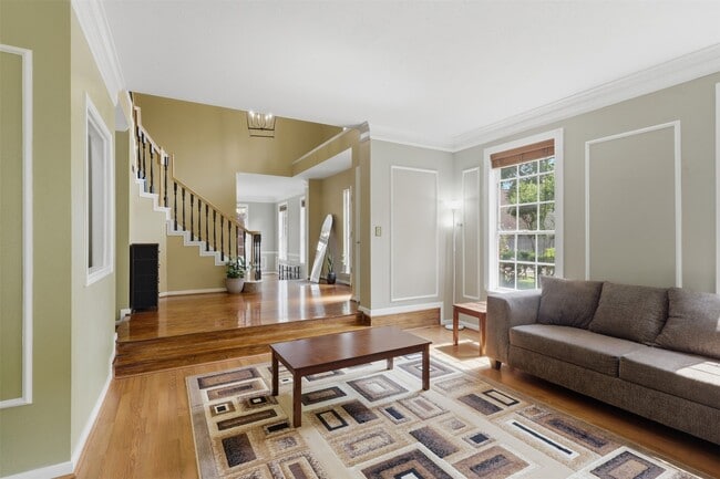 Building Photo - 2114 Gentryside Dr
