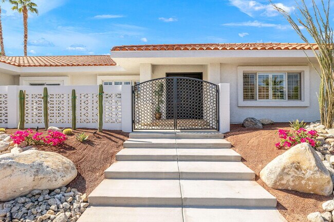 Building Photo - 47215 Heliotrope Dr