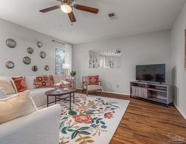 Building Photo - 4132 Baywoods Dr