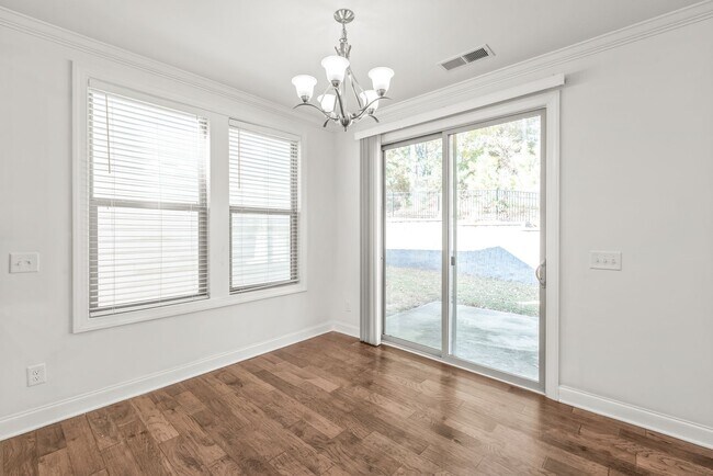 Building Photo - Beautiful Home in Prime Ballantyne Location