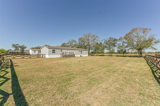 Building Photo - 1566 County Rd 610