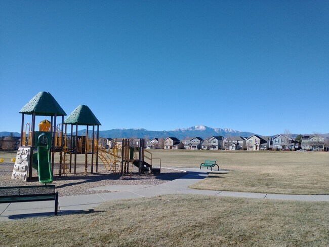 Building Photo - 6124 Scottsbluff Dr