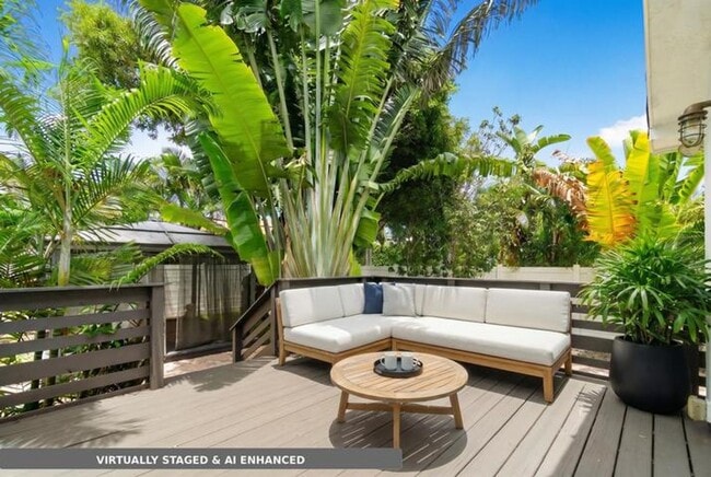 Building Photo - 353 E Lakewood Rd