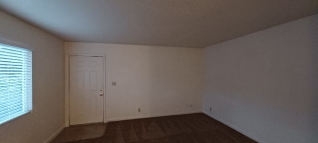 Building Photo - 226 W Dakota Ave