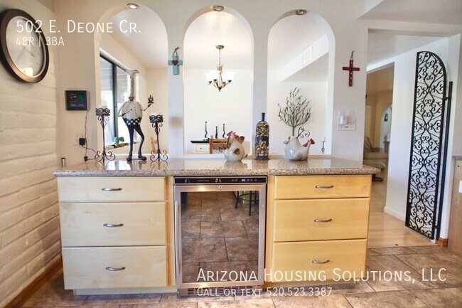 Building Photo - 502 E Deone Ln