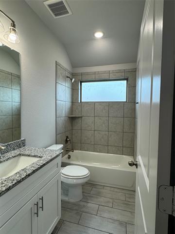 Building Photo - 831 Rosebud Trl