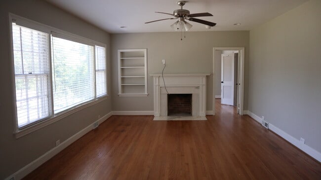 Building Photo - 1016 Wickford Rd