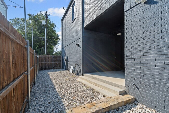 Building Photo - 126 Wimberly St