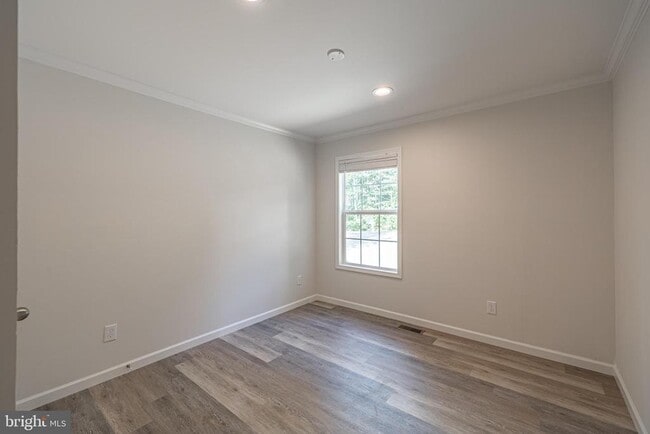 Building Photo - 307 Larkspur Rd