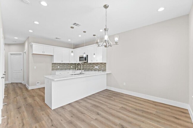 Building Photo - 4511 Reed Rd