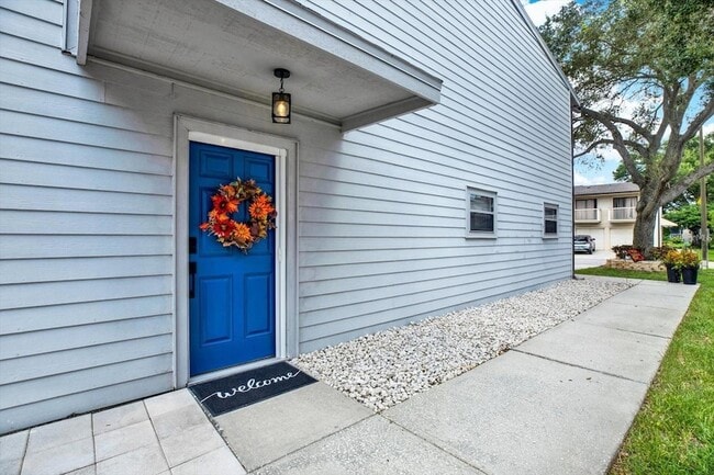 Building Photo - 6290 92nd Pl N