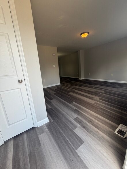 Building Photo - 1212 Superior Pointe Pl