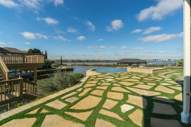 Building Photo - 853 Coastal Ct