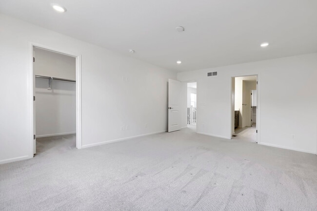 Building Photo - 17214 W 94th Ave
