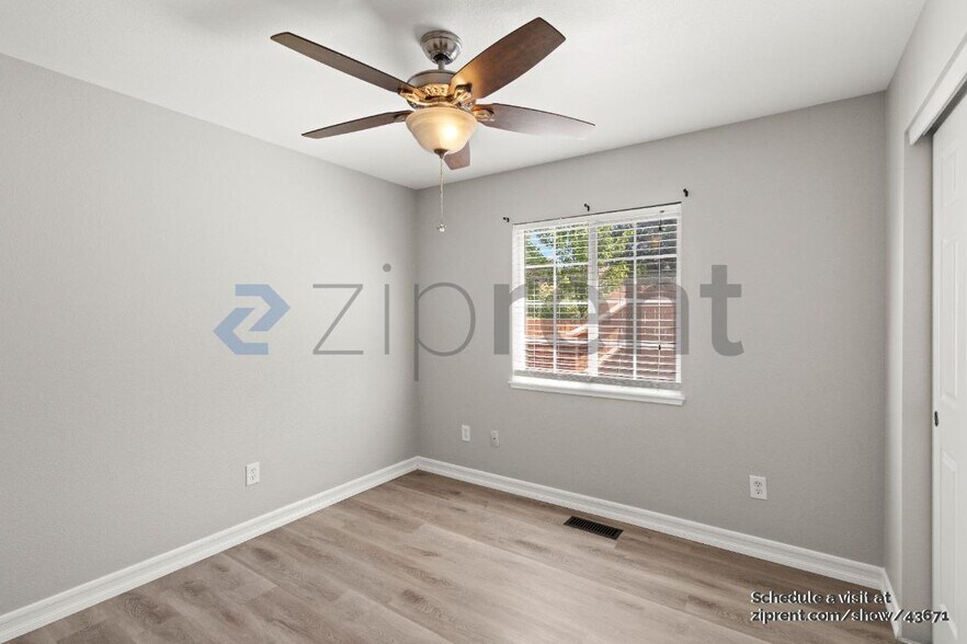 Building Photo - 17770 Buckshot Ct