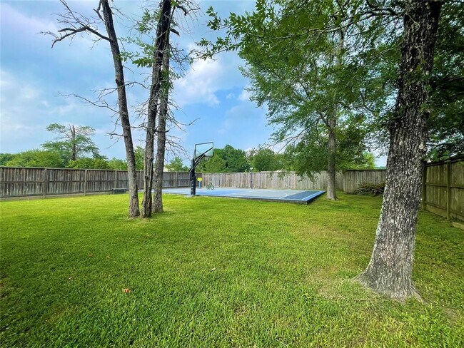 Building Photo - 33010 Greenfield Forest Dr