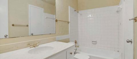 Building Photo - 3611 Las Colinas Dr