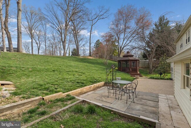 Building Photo - 2302 Tanglevale Dr