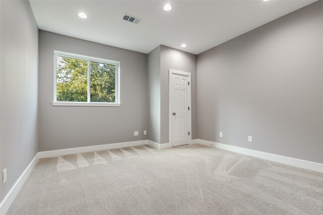 Building Photo - 21711 Barcarole Dr
