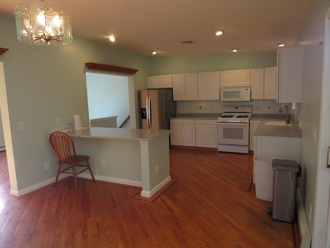 Building Photo - 15 Hayestown Heights