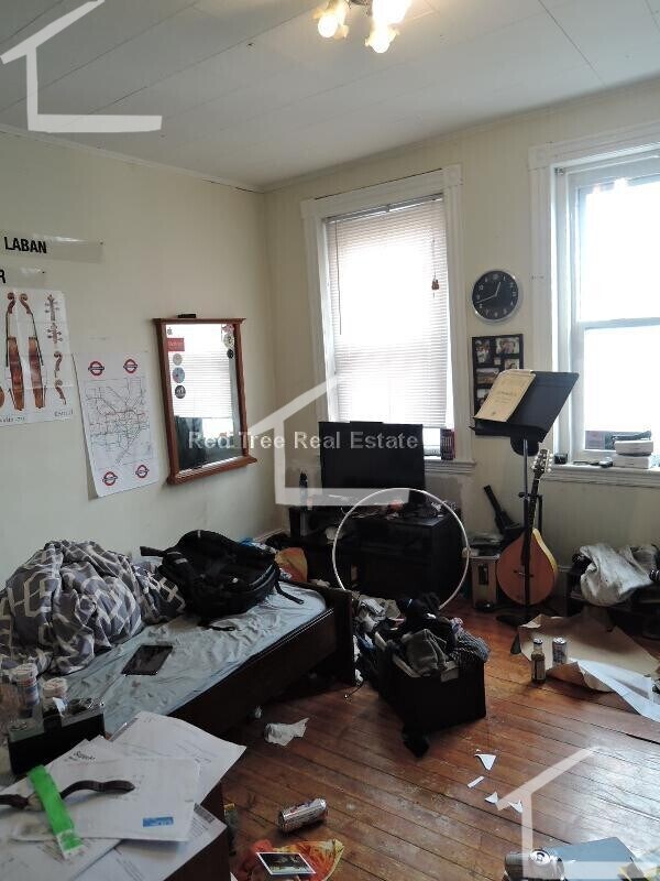 Building Photo - 35 Long Ave