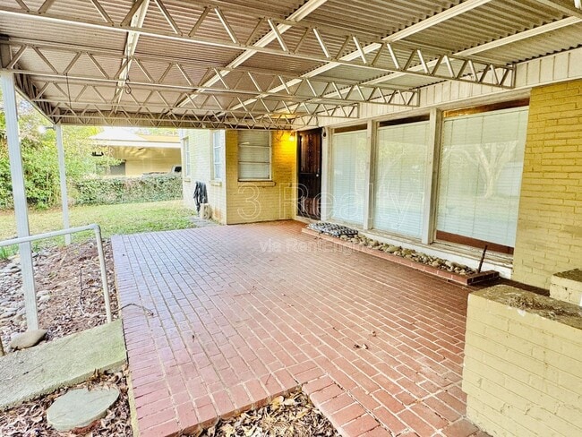 Building Photo - 2767 Biltmore Ave