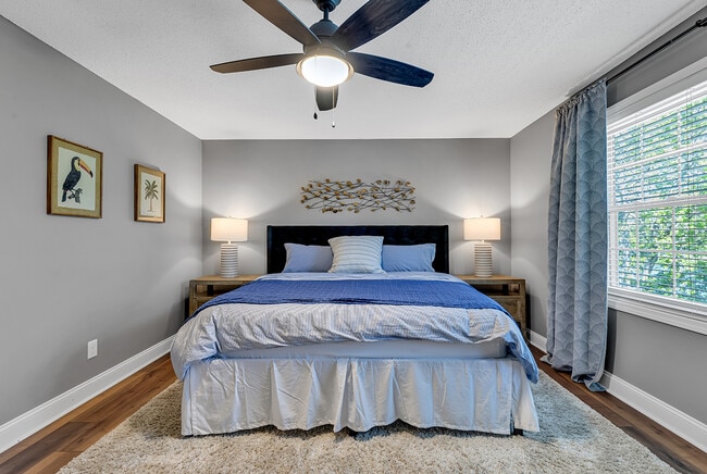 Upstairs bedroom - 114 Gully Branch Ln