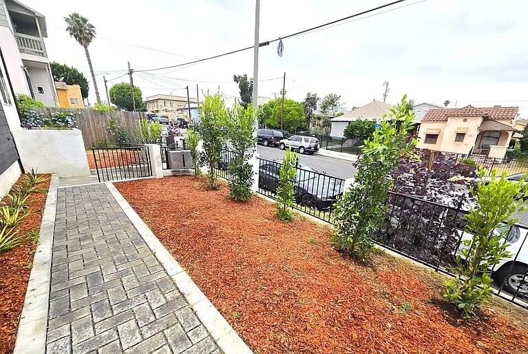 Building Photo - 2516 Malabar St