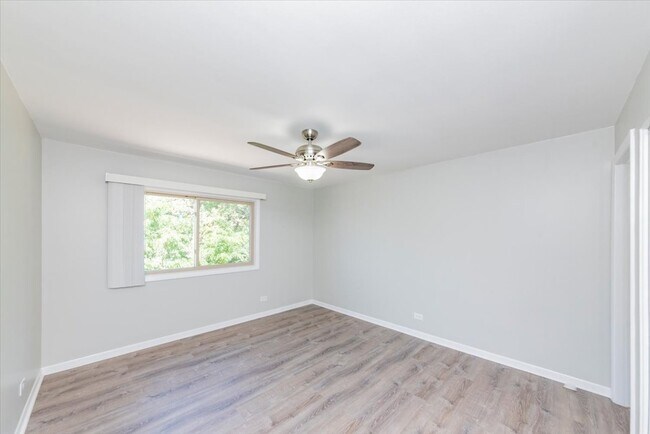 Building Photo - 241 W Main St