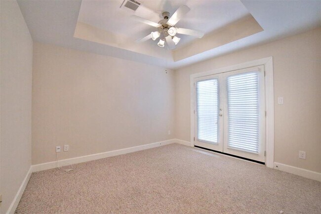 Building Photo - 3734 Main Plaza Dr