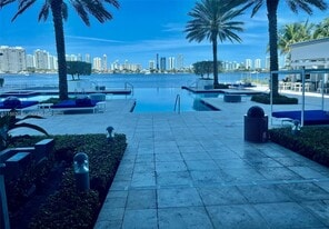 Building Photo - 17111 Biscayne Blvd