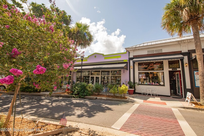 Building Photo - 1613 Indian River Dr