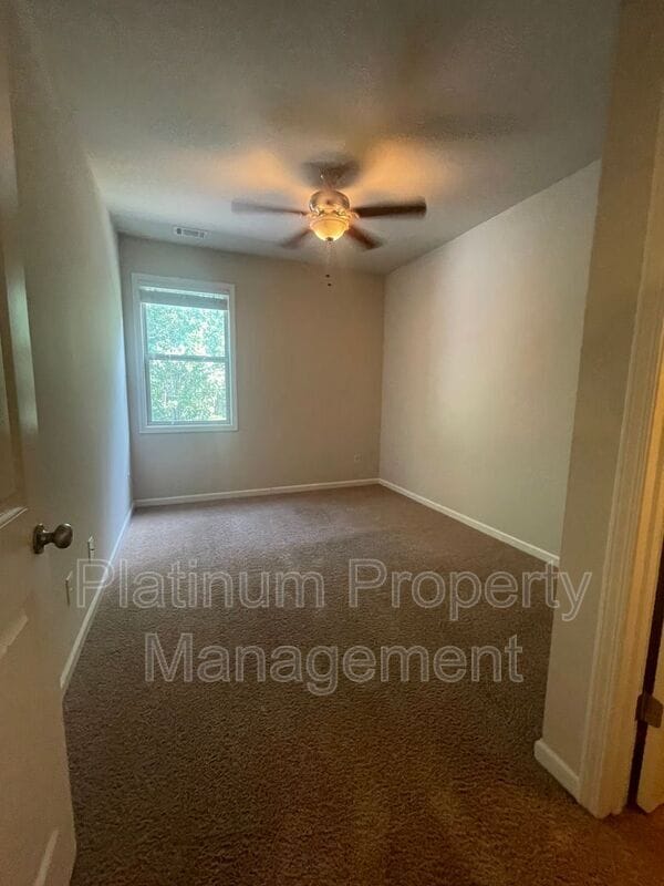 Building Photo - 7350 Silk Tree Pointe